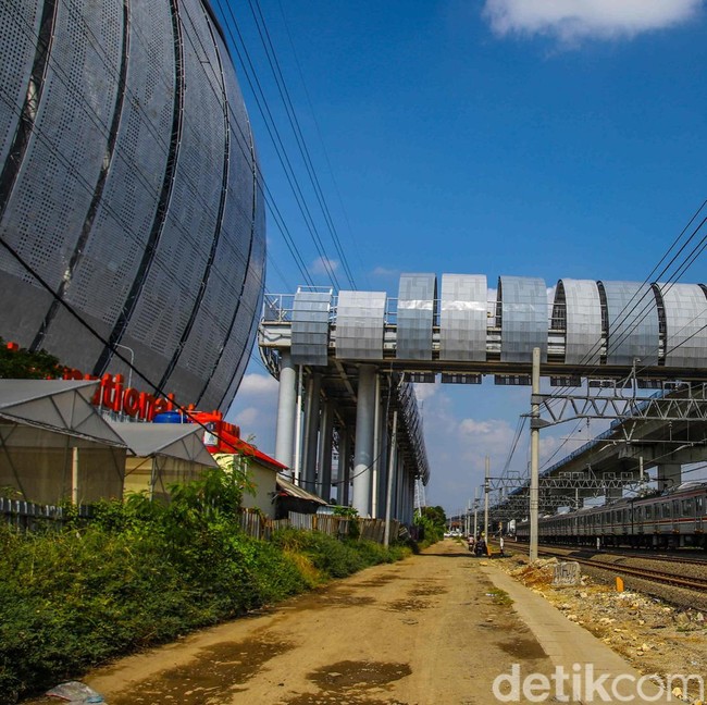 Melihat Progres Proyek Stasiun JIS, Ditarget Beroperasi Juni 2026