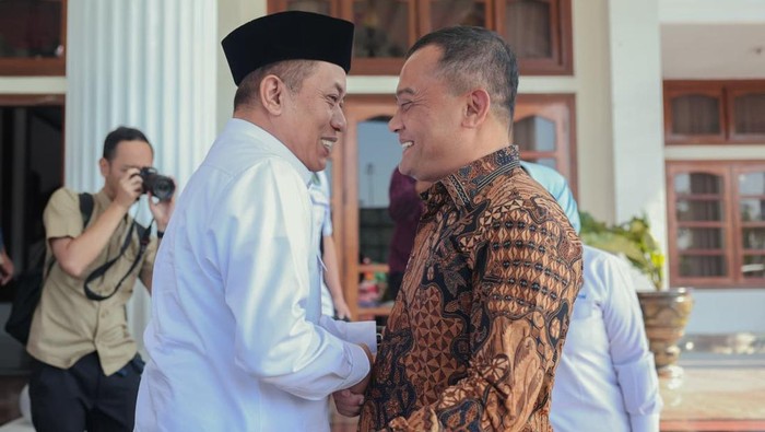 Menkop Ferry Juliantono dan Gubernur Jateng Ahmad Luthfi