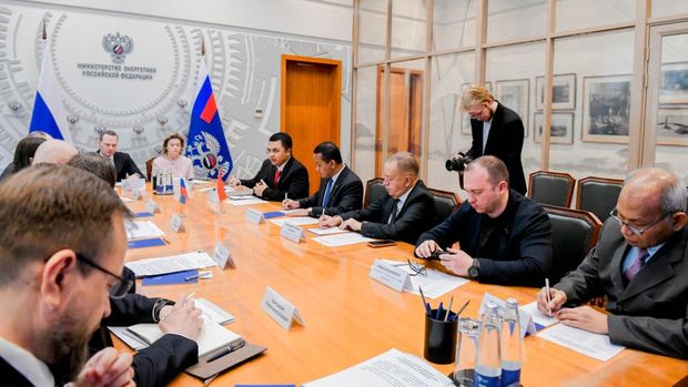 Menteri ESDM Bahlil Lahadalia mengadakan pertemuan bilateral dengan Menteri Energi Rusia di Moscow, Rusia, Selasa (14/4/2026). (Dok. Kementerian ESDM)