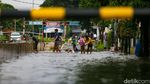 Pamulang Tangsel Dikepung Banjir, Akses Jalan Lumpuh Sore Ini