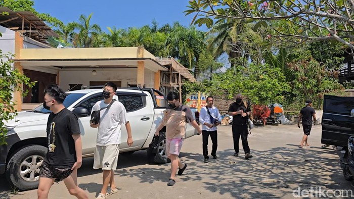 Para WNA China yang ditangkap di Sukabumi.