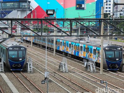 Rencana perpanjangan jalur MRT dari Lebak Bulus menuju Serpong kini memasuki tahap awal melalui studi kelayakan. Proyek ini menjadi bagian dari upaya pengembangan jaringan transportasi massal di wilayah penyangga ibu kota.