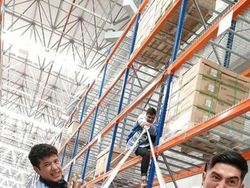 Pose Gila di Foto Ini Bikin Melongo, Hasilnya Epic