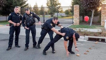 Akibat menonton film IT. Foto: Boredpanda