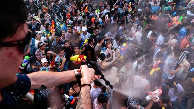 Songkran Thailand Jadi Magnet Wisata, Ribuan Orang Nikmati Perang Air