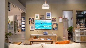 TCL Bikin TV Canggih yang Mirip Lukisan Dinding