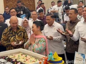 Video Titiek Soeharto soal Dapat Ucapan Ultah dari Prabowo: Rahasia Dong