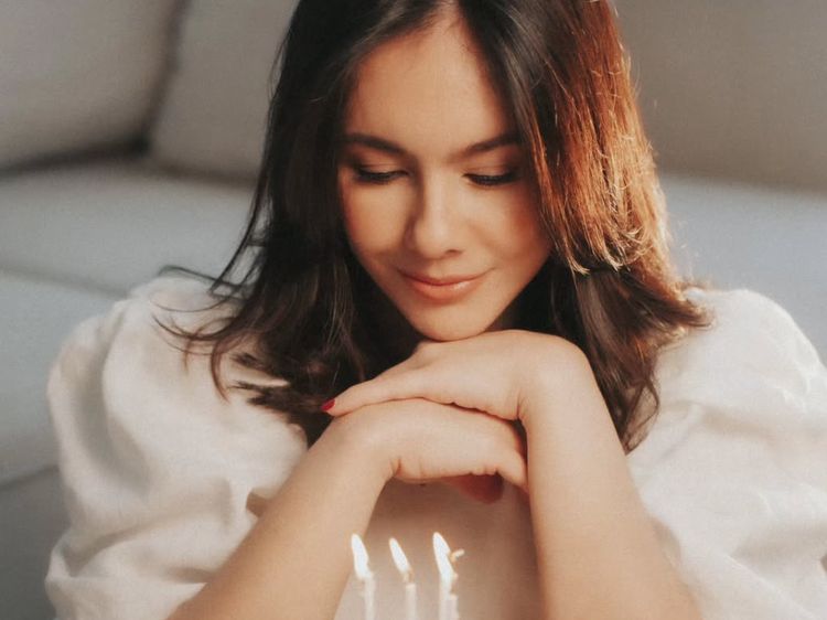 Potret Terbaru Wulan Guritno Usai Oplas, Bak Kembali ABG di Usia 45 Tahun