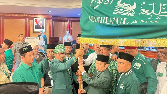 Jazuli Juwaini jadi Ketua Umum Pengurus Besar Mathlaul Anwar
