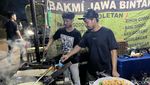 Buka Sampai Malam! Bakmi Godog di Bintaro Ini Tawarkan Cita Rasa Jogja