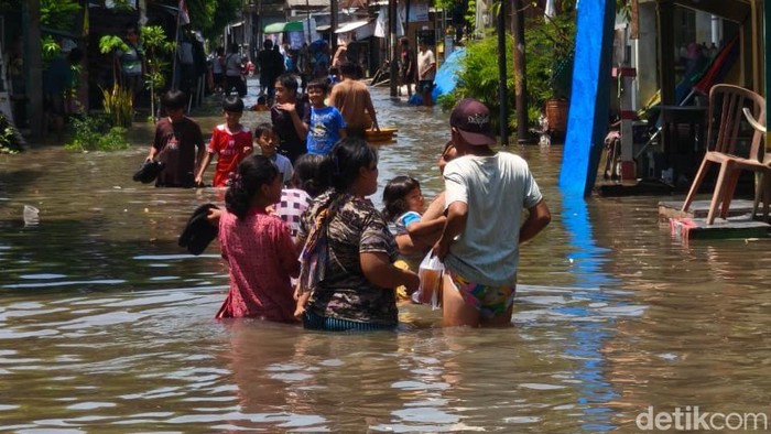 Suanana banjir di Joyontakan Solo Rabu (15/4/2026) siang.
