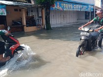 Juwiring Klaten Banjir, Banyak Motor dan Mobil Mogok