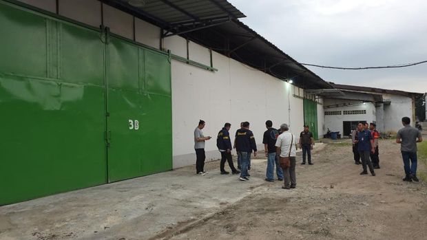 Dittipideksus Bareskrim Polri membongkar dugaan penyelundupan HP impor ilegal. Dittipideksus Bareskrim menyita ribuan HP ilegal usai menggeledah 5 lokasi. (dok Polri)