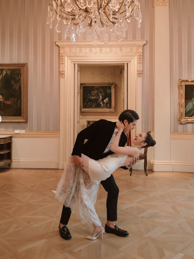 Foto Prewedding Terbaru Syifa Hadju-El, Pamer Punggung Pakai Dress Backless