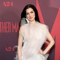 Film ini dijadwalkan tayang pada 17 April dan menjadi salah satu dari banyak proyek besar Hathaway tahun ini. Selain The Devil Wear Prada 2 dan Mother Mary,  aktris pemenang Oscar ini juga muncul di film Odyssey’ dan ‘Verity’. (Foto: Michael Loccisano/WireImage)