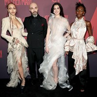 Dalam film ‘Mother Mary’, Anne berperan sebagai seorang bintang pop yang berusaha bangkit kembali melalui tur comeback. Film garapan sutradara David Lowery ini juga dibintangi oleh Michaela Coel, Hunter Schafer, hingga Kaia Gerber. Kabarnya, karakter Mother Mary disebut-sebut terinspirasi dari sosok Taylor Swift. (Foto: Jamie McCarthy/Getty Images)