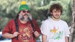 Genetik Nggak Bohong! 8 Anak Artis Ini Kembar Banget Sama Orang Tuanya