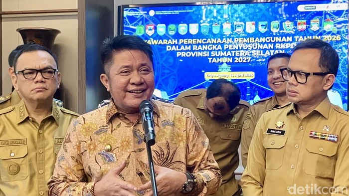Gubernur Sumatera Selatan Herman Deru
