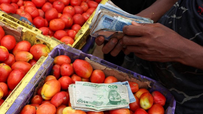 Inflasi Melonjak, Pedagang di Nigeria Tertekan Biaya Operasional