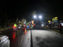 Jalan Aroepala Makassar Mulai Diaspal demi Kenyamanan-Keamanan Pengendara