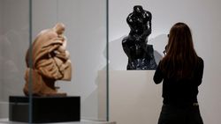 Karya Legendaris Michelangelo dan Rodin Dipamerkan Bersama di Louvre