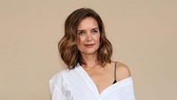 Katie Holmes Perdana Gandeng Pacar Baru, Berondong Beda Usia Hampir 10 Tahun