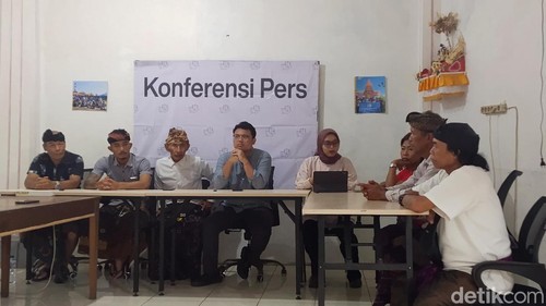 Konferensi pers Koalisi Advokasi Petani Batur di LBH Bali, Rabu (15/4/2026).