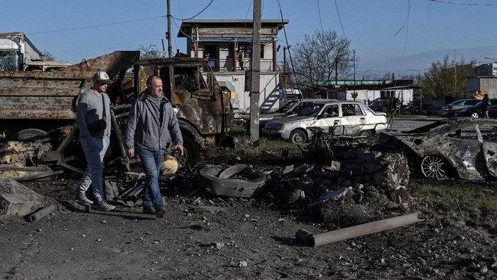 Dampak serangan Rusia di wilayah Ukraina (dok. REUTERS/Stringer)