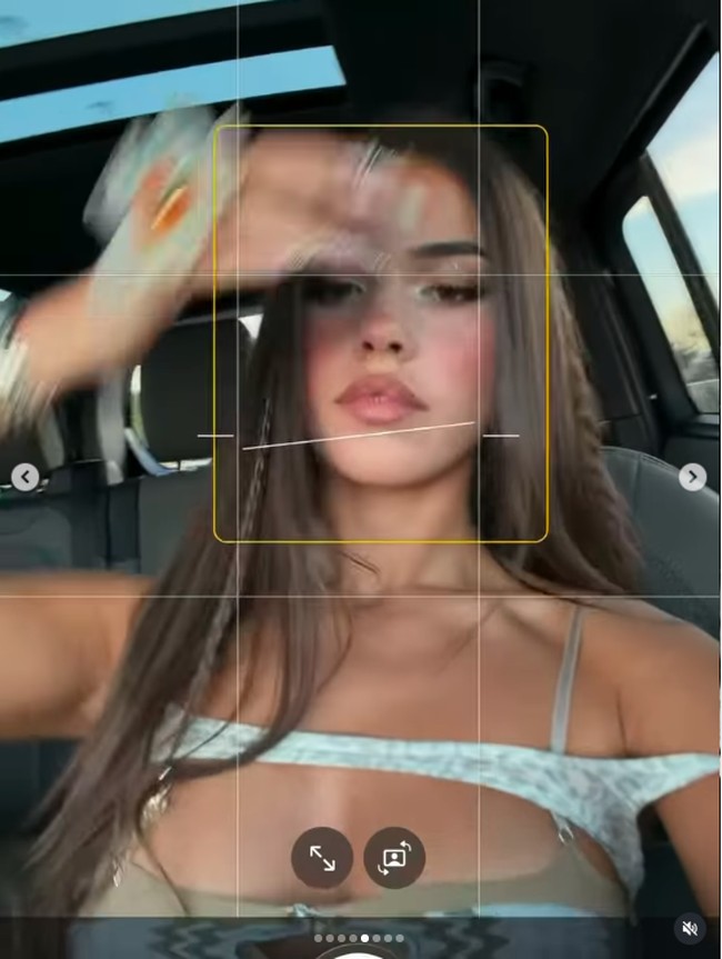 Selebgram asal Australia itu pun menyadari popularitasnya belakangan ini. “Sungguh luar biasa bahwa ‘ledakan popularitas’ ini terjadi dalam waktu yang begitu singkat. Dan bagi kalian yang merupakan pengikut baru, aku harap kalian menikmati berkenalan denganku,” katanya. Foto: Instagram @leahhalton