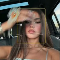 Selebgram asal Australia itu pun menyadari popularitasnya belakangan ini. “Sungguh luar biasa bahwa ‘ledakan popularitas’ ini terjadi dalam waktu yang begitu singkat. Dan bagi kalian yang merupakan pengikut baru, aku harap kalian menikmati berkenalan denganku,” katanya. Foto: Instagram @leahhalton