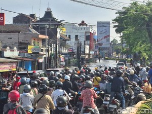 Solo Baru Macet Parah Imbas Banjir
