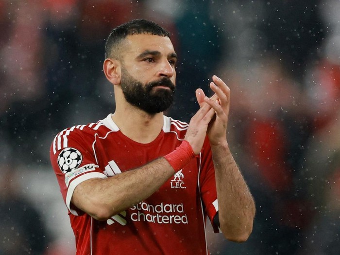 Soccer Football - UEFA Champions League - Quarter Final - Second Leg - Liverpool v Paris St Germain - Anfield, Liverpool, Britain - April 14, 2026 Liverpools Mohamed Salah looks dejected as he applauds fans after the match REUTERS/Phil Noble