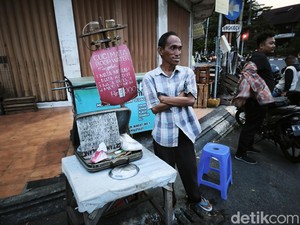 Ada Jasa Cuci Mata Cuma Rp 5.000 di Aloon-aloon Semarang, Mau Coba?