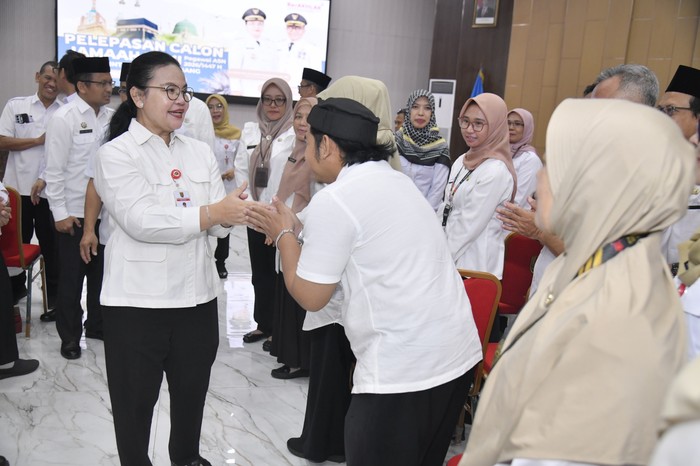 Pesan Walkot Agustina ke 63 ASN Pemkot Semarang yang Jadi Petugas Haji