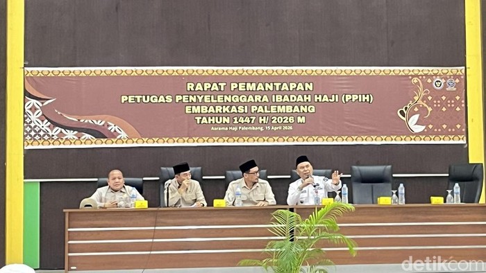 Rapat kesiapan keberangkatan haji 2026 di Sumatera Selatan