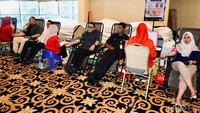 Kegiatan tersebut meliputi donor darah, health talk, serta mini medical check up yang dilaksanakan di kantor pusat dan seluruh kantor regional di Indonesia.
