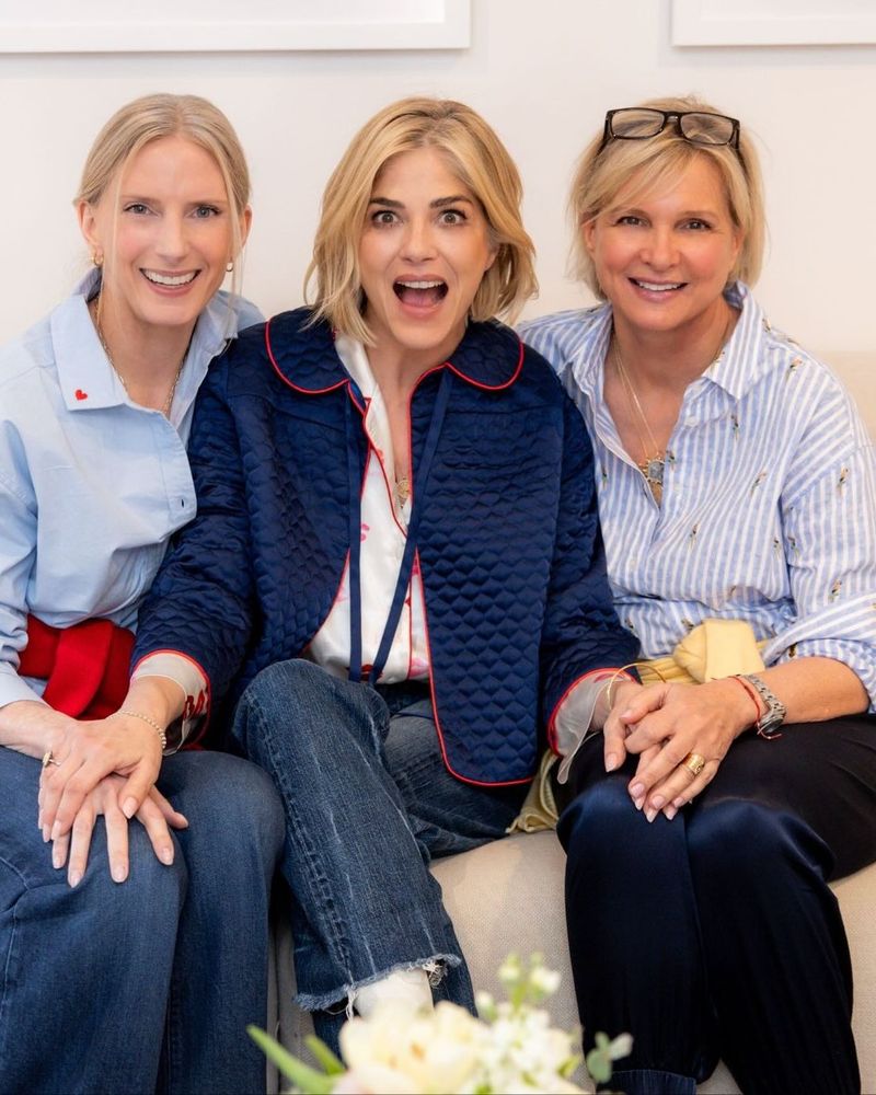 Selma Blair Rilis Piyama.