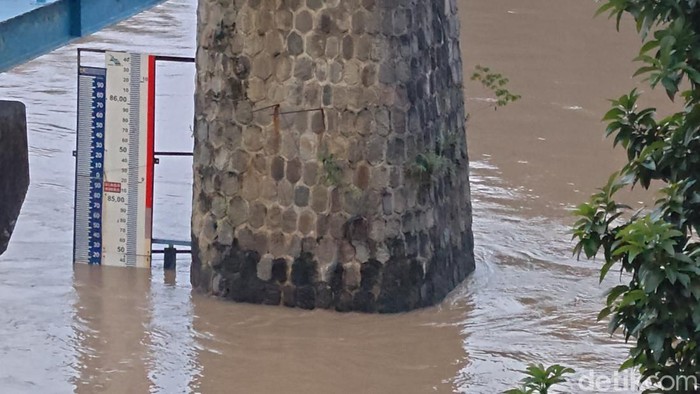 Debit Bengawan Solo Turun ke Siaga Kuning