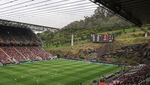 Unik Banget! Stadion Ini Setengah Gunung, Setengah Beton