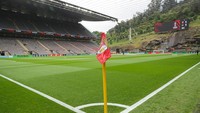 Penonton maupun pemain bola yang bertanding di Stadion Braga merasakan pengalaman yang unik. Soalnya, stadion ini menggabungkan desain arsitektur modern dengan lanskap alam yang indah. Foto: UEFA via Getty Images/Alex Pantling - UEFA