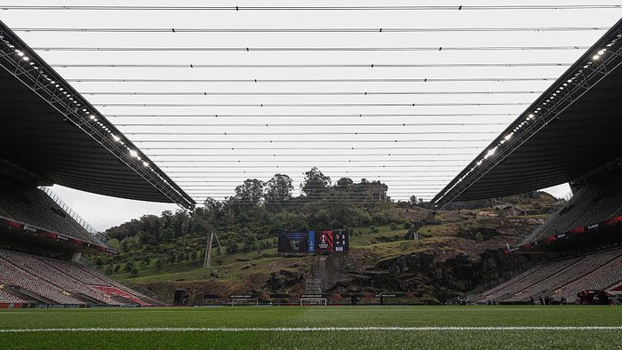 BRAGA, PORTUGAL - APRIL 08: A general view inside the stadium prior to the UEFA Europa League 2025/26 Quarter-Final Leg One match between SC Braga and Real Betis Balompie at Estadio Municipal de Braga on April 08, 2026 in Braga, Portugal. (Photo by Alex Pantling - UEFA/UEFA via Getty Images)
