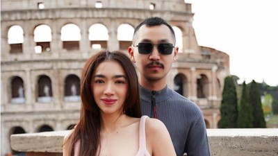 Gaya Angel Karamoy Liburan di Roma, Kembali Mesra Dengan Gusti Ega
