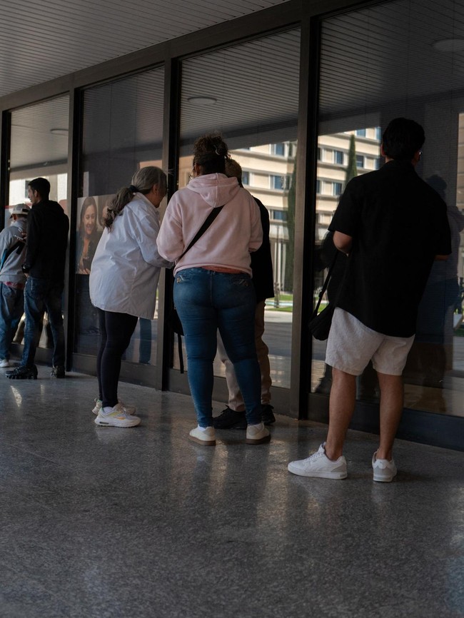 Antrean Panjang Migran di Madrid, Berebut Bukti Tinggal demi Status Legal