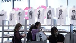 ARMY Serbu Pop-up BTS di Shibuya