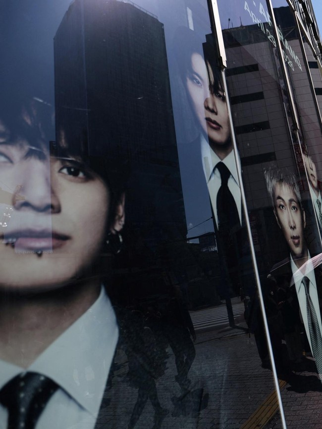 ARMY Serbu Pop-up BTS di Shibuya