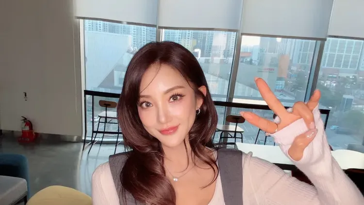 Potret Idol KPop Tampil 20 Tahun Lebih Muda di Usia 46, Muncul Dugaan Oplas