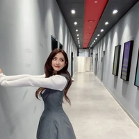 Mereka yang tidak mengenalnya pasti percaya jika Bada masih berusia 20an. Foto: Instagram @bada0228