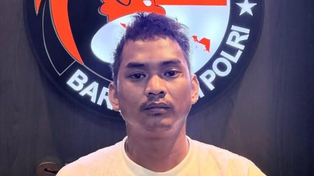 Bareskrim Polri membongkar lab terselubung vape etomidate di Jaktim dan menangkap seorang tersangka.