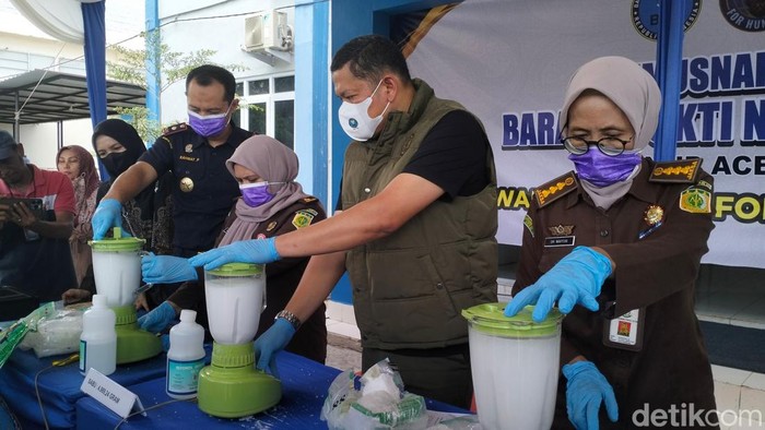 BNN Aceh Musnahkan Sabu 4,9 Kg dengan Cara Diblender