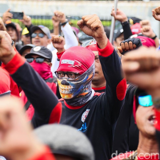 Buruh Bergerak Jelang May Day, DPR Jadi Titik Aksi